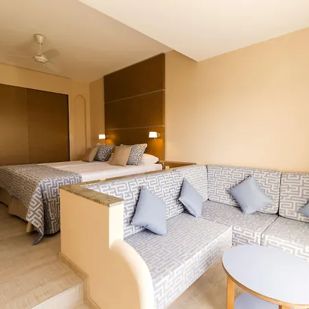 Resort Robinson Esquinzo Playa