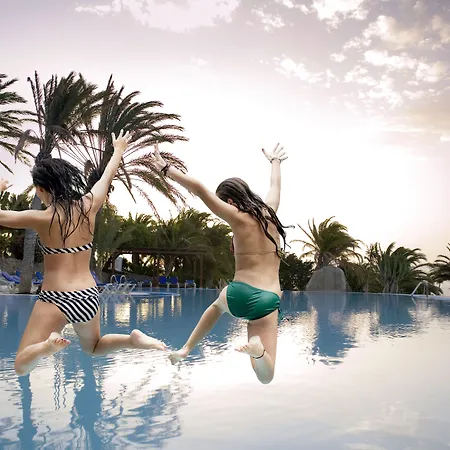 Robinson Esquinzo Playa 3*