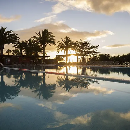 Robinson Esquinzo Playa منتجع