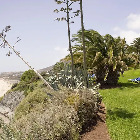 Üdülőközpont Robinson Esquinzo Playa 3*