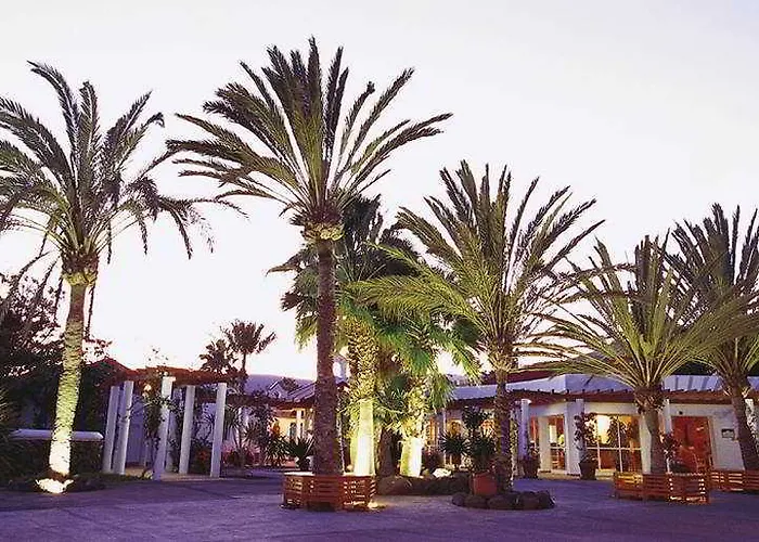 אתר נופש Robinson Esquinzo Playa